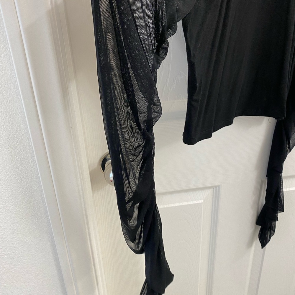 Cropped sheer top. - Picture 3 of 3